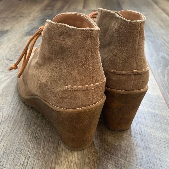 Sperry Celeste Prow Tan Taupe Wedge Heel Booties Size 10 - Picture 2 of 11